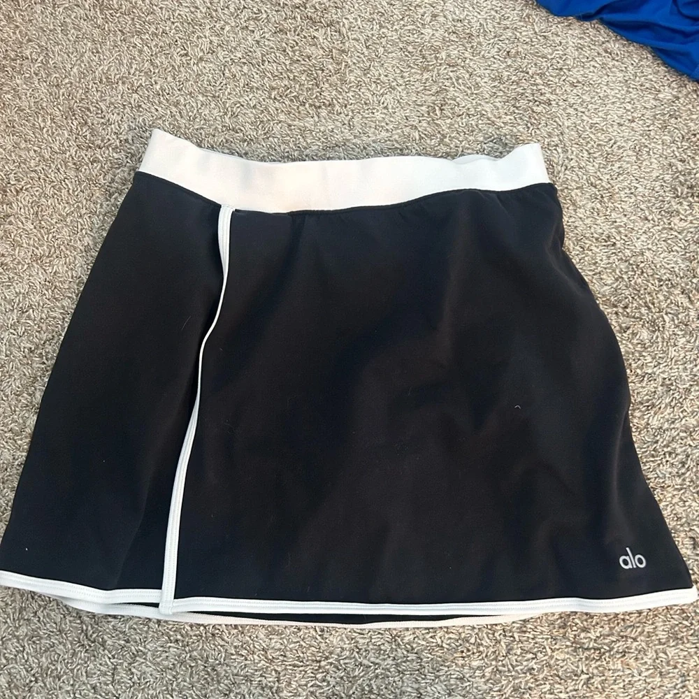 Streamlined skirt